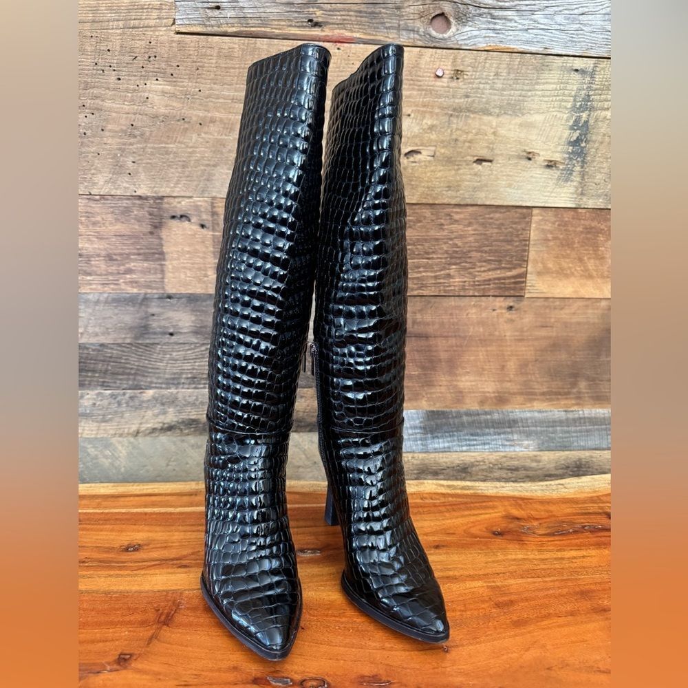 Vince Camuto Pelsna Island Black Croc Embossed Pointed Toe Stiletto Boots Sz 7.5 - Picture 2 of 9
